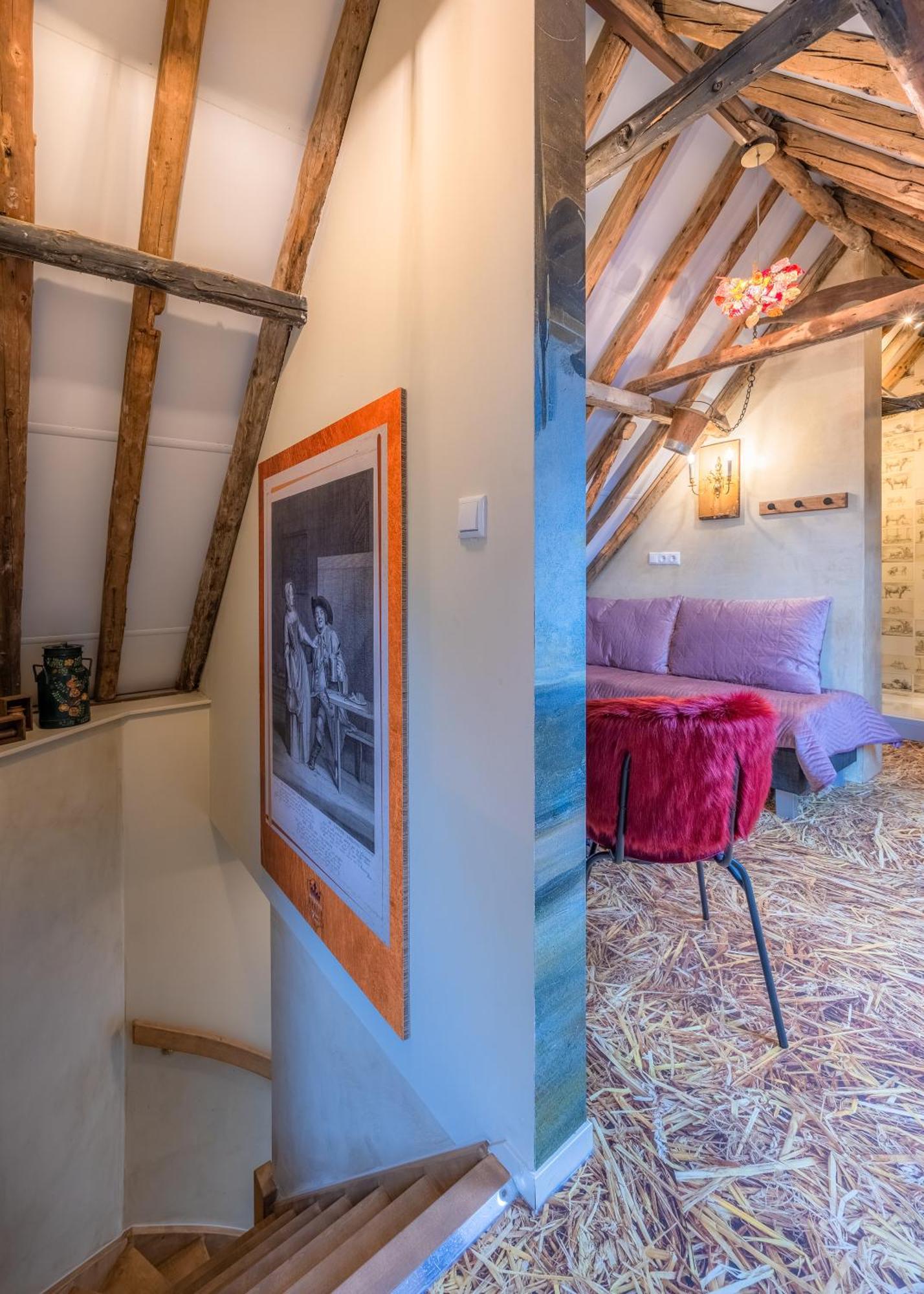 Unieke Bed En Breakfast Met Historisch Verhaal In Ferwert Ferwerd Exterior foto